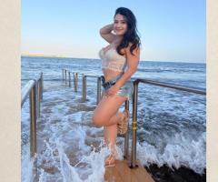 SARA 28  AÑOS COLOMBIANA TODA UNA NOVEDAD EN TORREVIEJA
