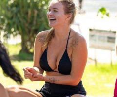 Masaje de acompañante profesional disponible