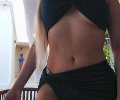 Rubia exótica recién llegada