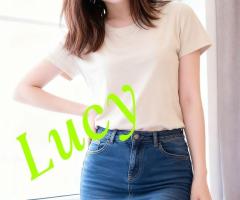 Recién llegada, chica muy guapa , amable y paciente.