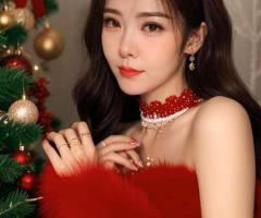 Recién llegada, chica muy guapa , amable y paciente.