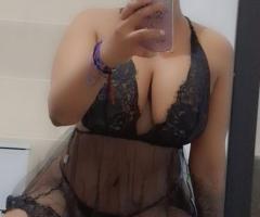 DISPUESTA A COMPLACERTE EN TODO