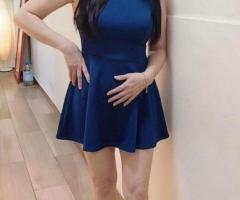 Dulces hermanas asiáticas acaban de llegar a Barcelona