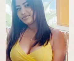 MI PRIMERA VES EN TORREVIEJA Y EN LOS CONTACTOS SOY MICHEL 20 AÑOS COLOMBIANA