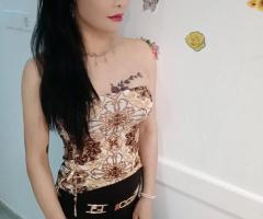 Bonita mujer asiática, muy cariñosa y complaciente