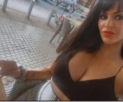 Madurita milf sevillana juega conmigo