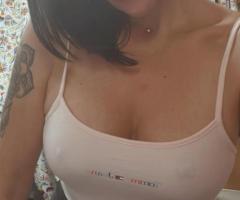 Madurita milf sevillana española tengo apartamento privado y hago salidas