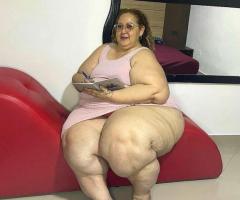 Señora madura llamo la atención soy muy gorda