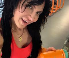 Sexi.  TS.     Garganta. Profunda. morbo  tina para disfrutar  te animas principiantes  eteros